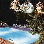 Restaurant Les Falaises מלון Bouziès