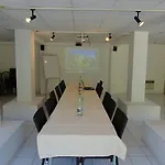 מלון Restaurant Les Falaises 3*