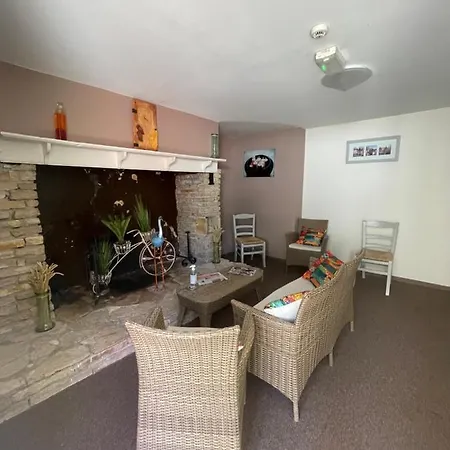 Hotel Restaurant Les Falaises Bouziès