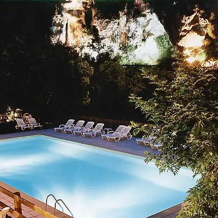 Restaurant Les Falaises Hotel Bouziès