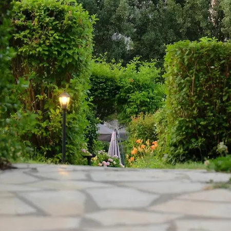 Restaurant Les Falaises 3* Bouziès